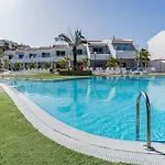 Malibu Park With Ocean Views & Heated Pool