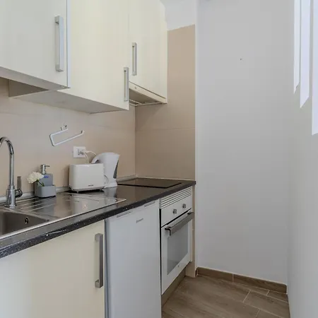 Malibu Park With Ocean Views & Heated Pool *