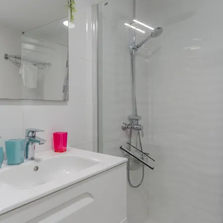 Malibu Park With Ocean Views & Heated Pool