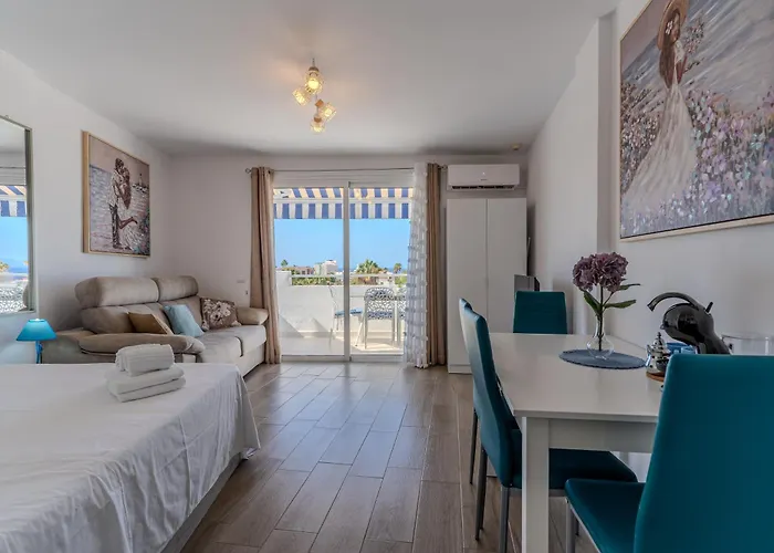 Malibu Park With Ocean Views & Heated Pool Адехе